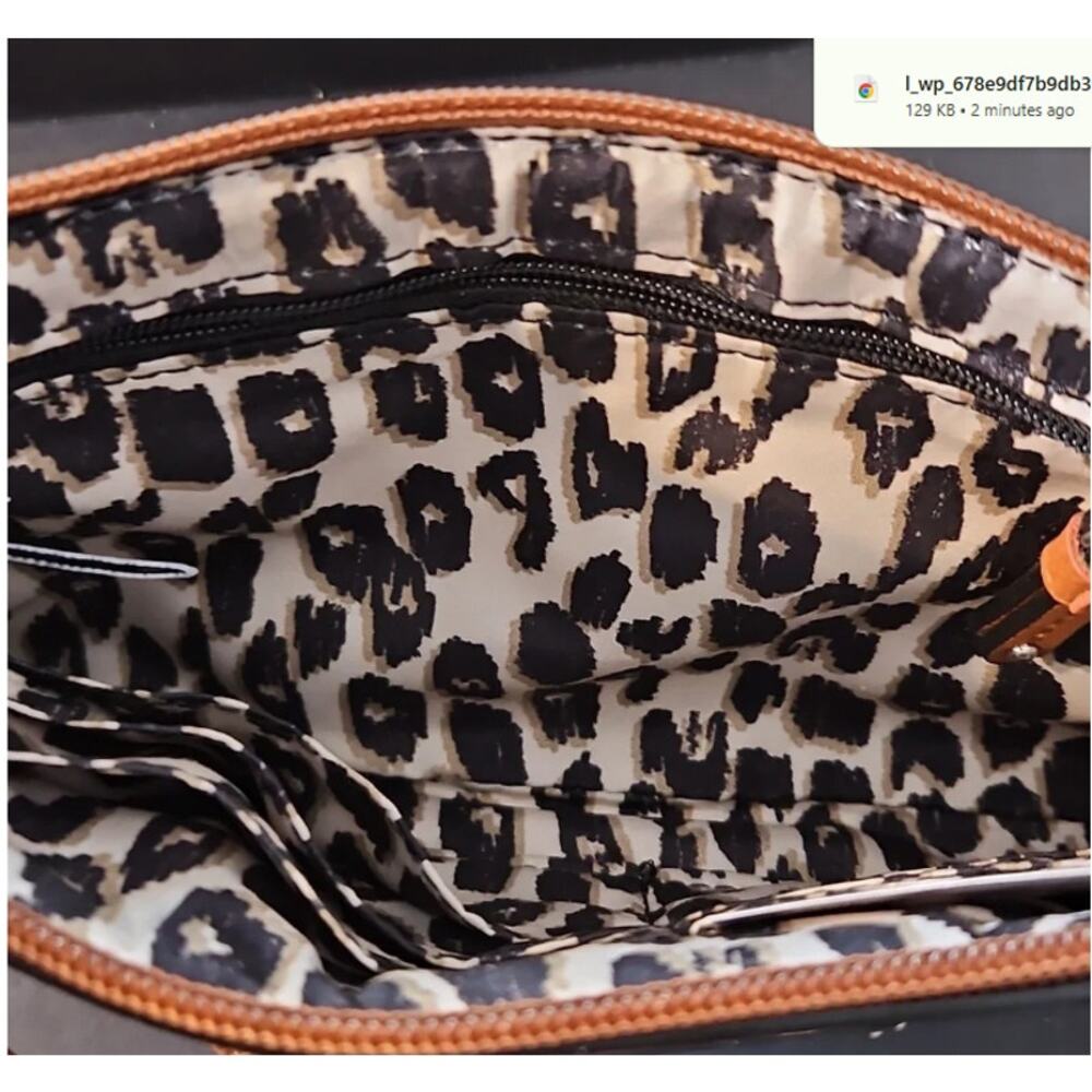 Nine West Caramel Brown Faux Leather Zip Wristlet Clutch 9 X 5 inches - Picture 4 of 8